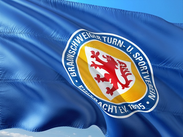 穆科科13岁踢U17狂进球,实际是同龄甚至大龄.